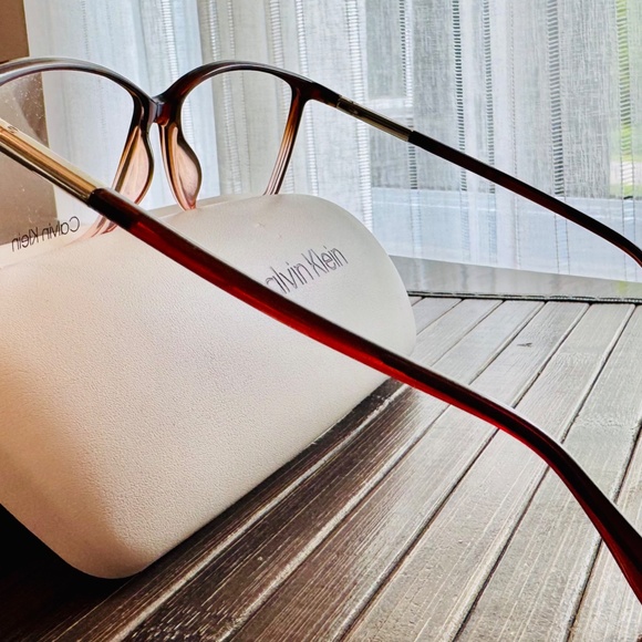 Brand New Calvin Klein Women’s Eyeglasses Frame. - Picture 2 of 3